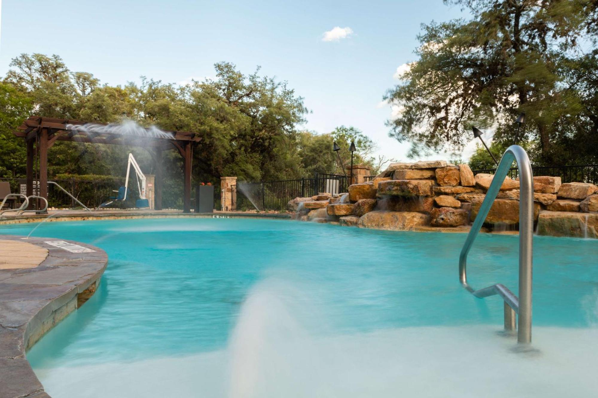 Hampton Inn & Suites Boerne Exterior photo